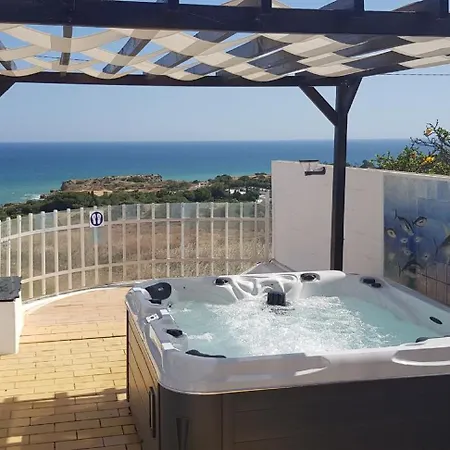 Albuar Mit Eigenem Pool Holiday home