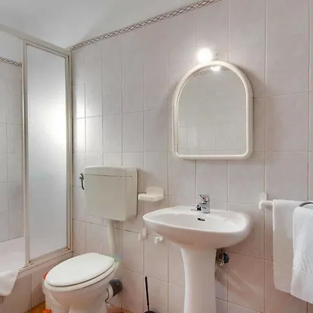 Holiday home Albuar Mit Eigenem Pool *