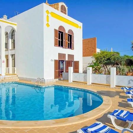 Albuar Mit Eigenem Pool Holiday home